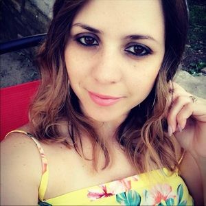 Meet your Posher, Mayra